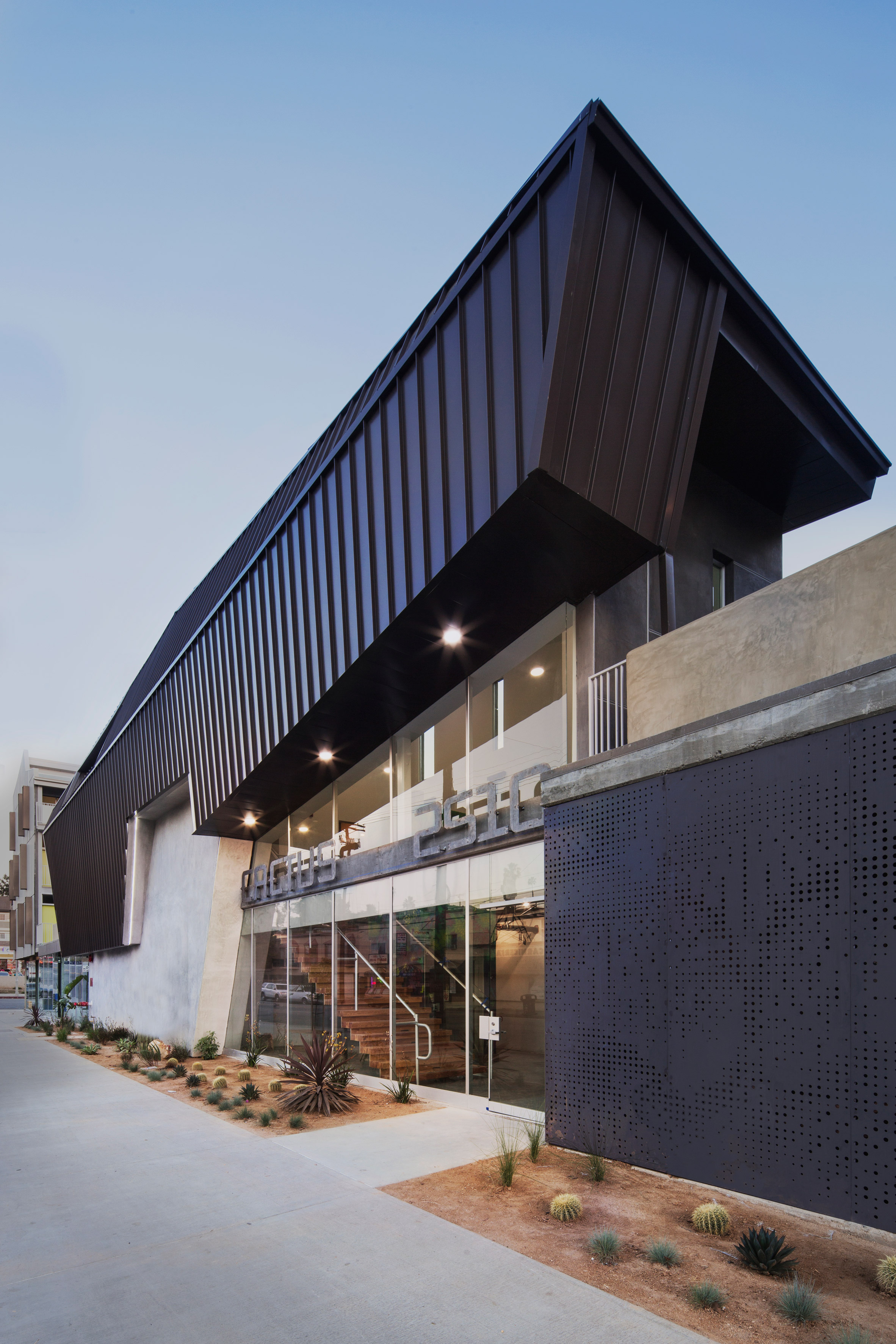 洛杉矶住房危机的解决之道——Tighe Architecture 的“2510 庙宇”公寓楼-10