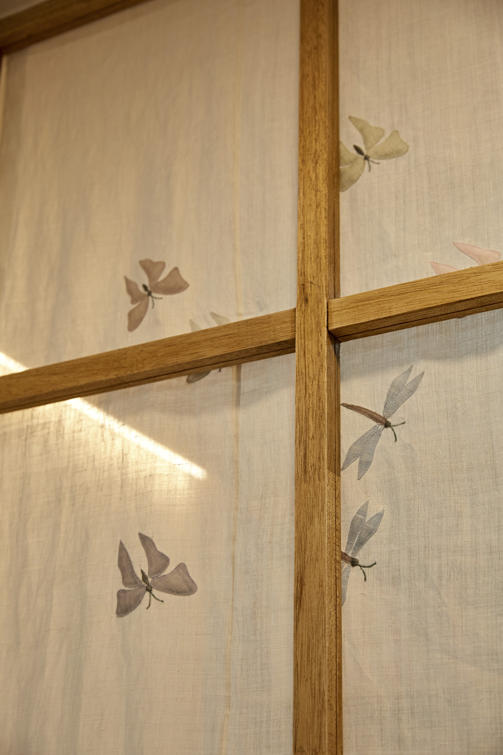 温馨宜人，专业打造——首尔“이원”羽绒被品牌店室内设计-17