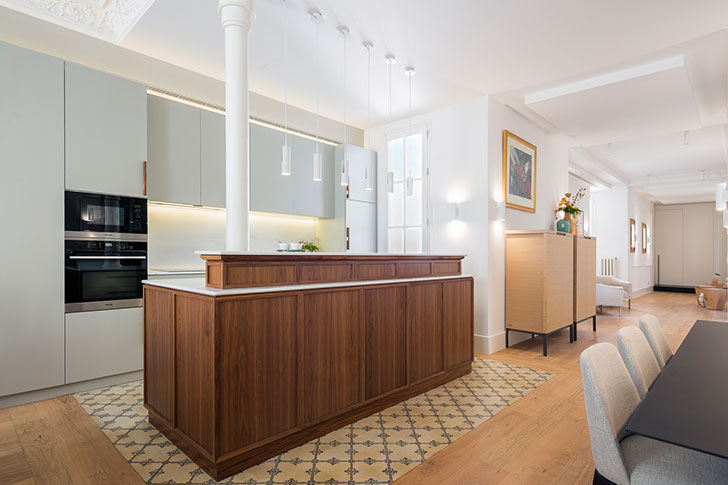 巴塞罗那 19 世纪古建筑中的明亮家园-12