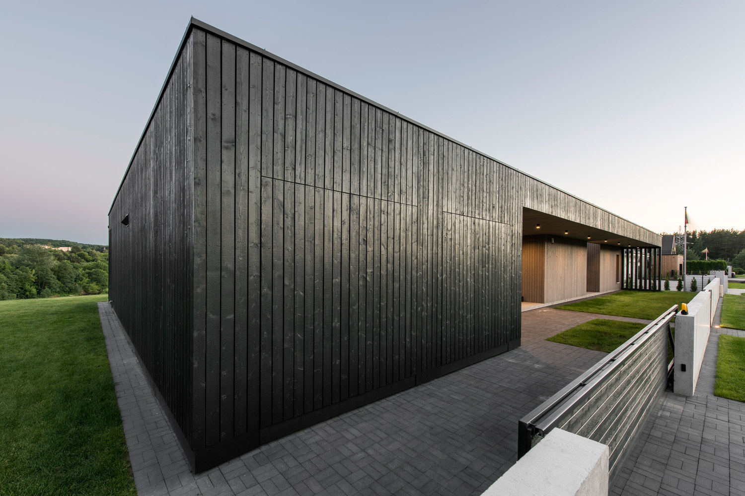 维尔纽斯“黑匣子”住宅，极简北欧风-34