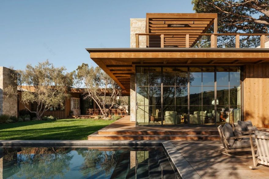 “Stranded in Paradise”(滞留天堂)-68