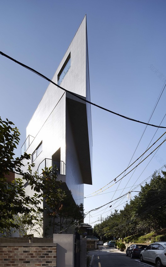 三角形的空间魔法 · 首尔延南地区建筑改造-34