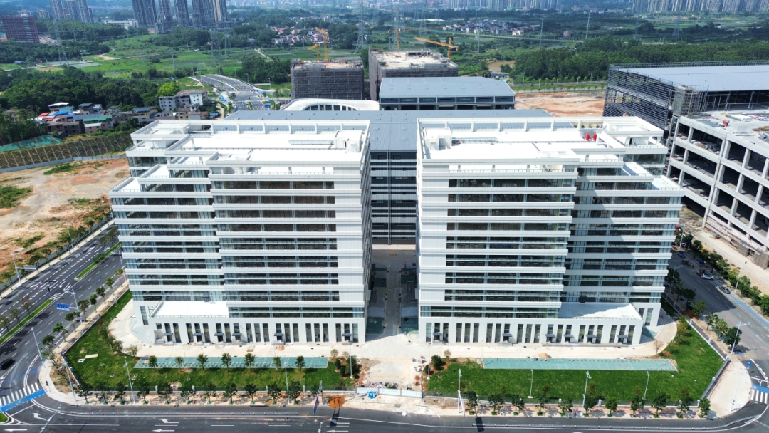 助力国家物流枢纽建设！中建八局这座跨境电商产业园竣工-25