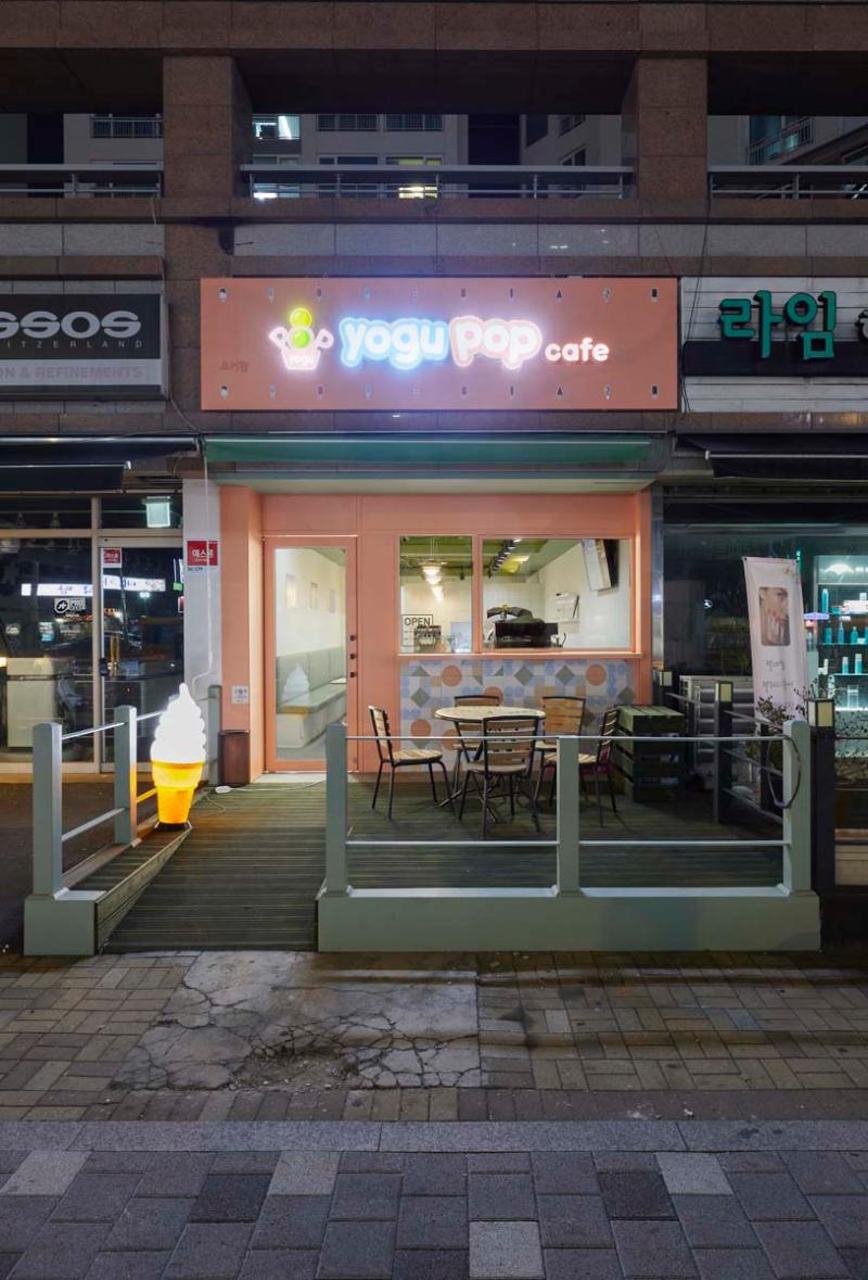 12 坪冰淇淋专卖店的点睛之笔-12