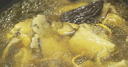 九种菌菇炖出冬日暖心汤丨中国云南-48