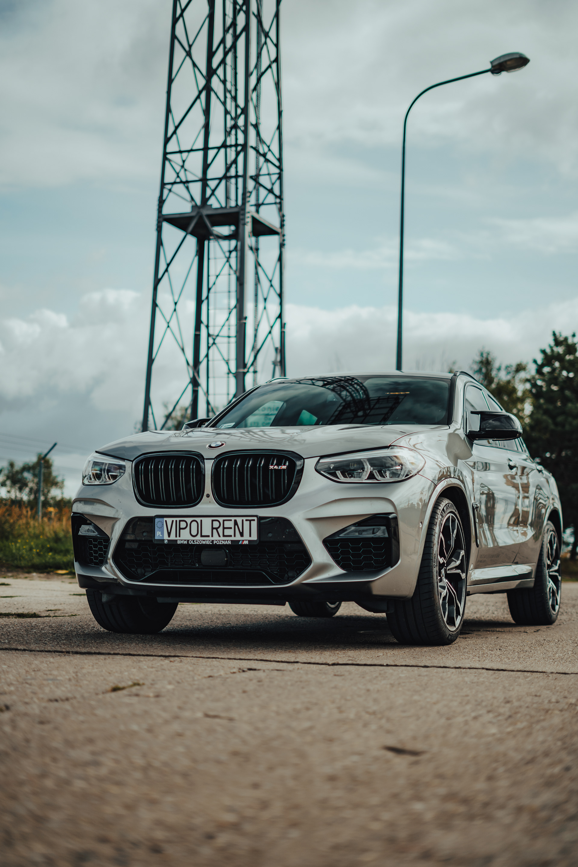 BMW X4 M Competition 汽车租赁丨Vipol Rent Cars-15