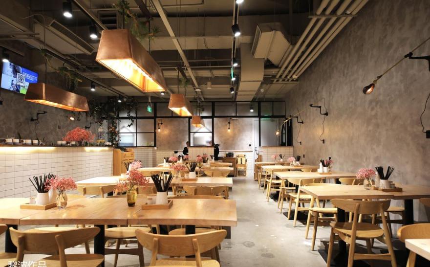 初夏花园 | 极简工业风餐厅设计-32