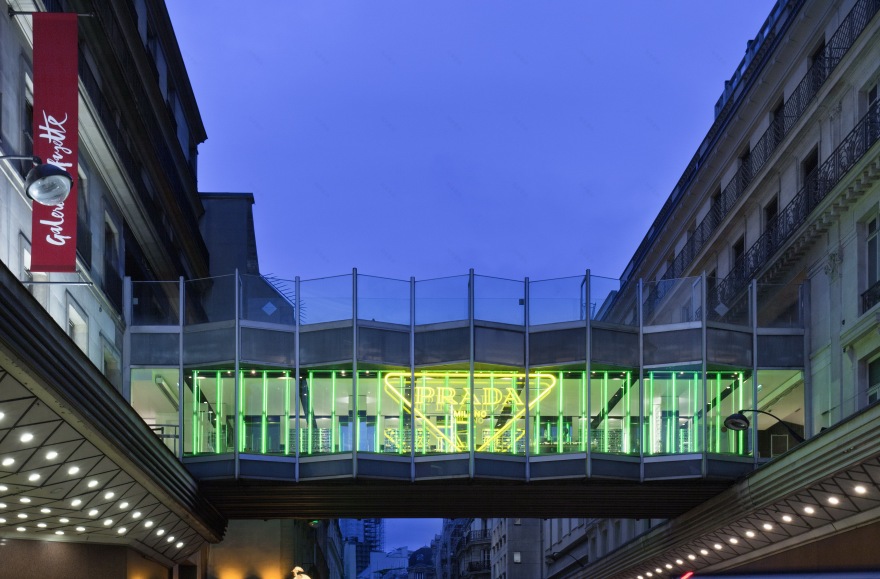 巴黎春天百货 Prada "Hyper Leaves" 特别项目-19