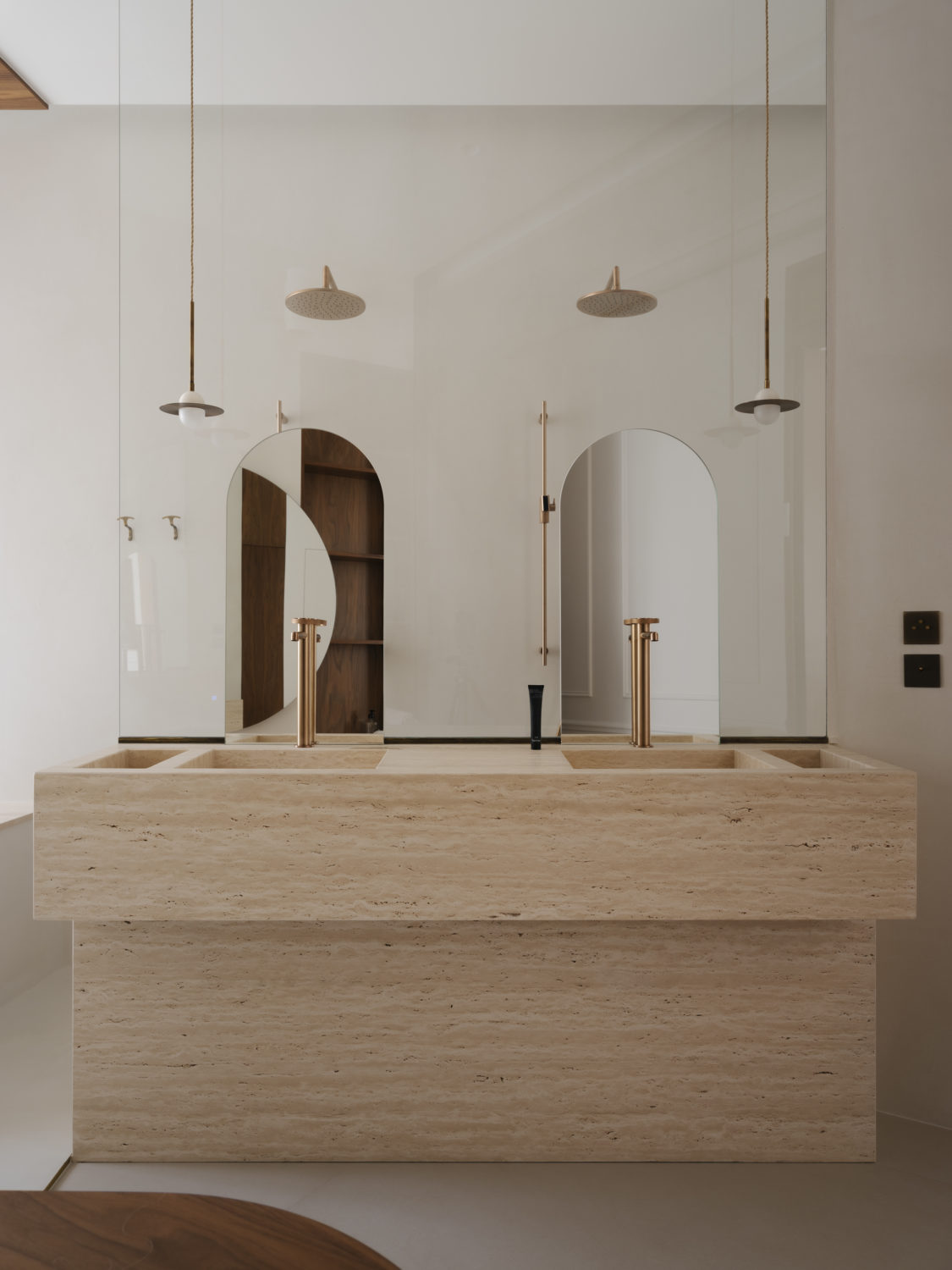 Luxe, calme et volupté 300m², Victor Hugo…Comment créer un havre de paix en plein Paris – Bän Architecture-31