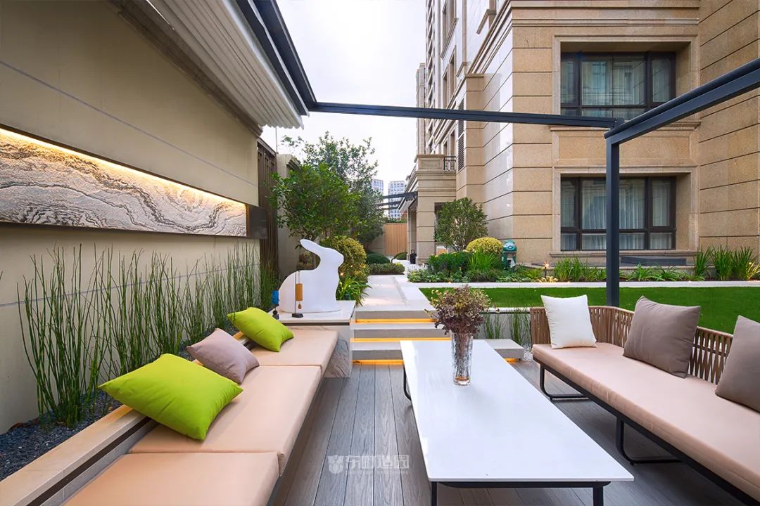 上海大宁金茂府玉兔园 | 自然与舒适的完美结合-14