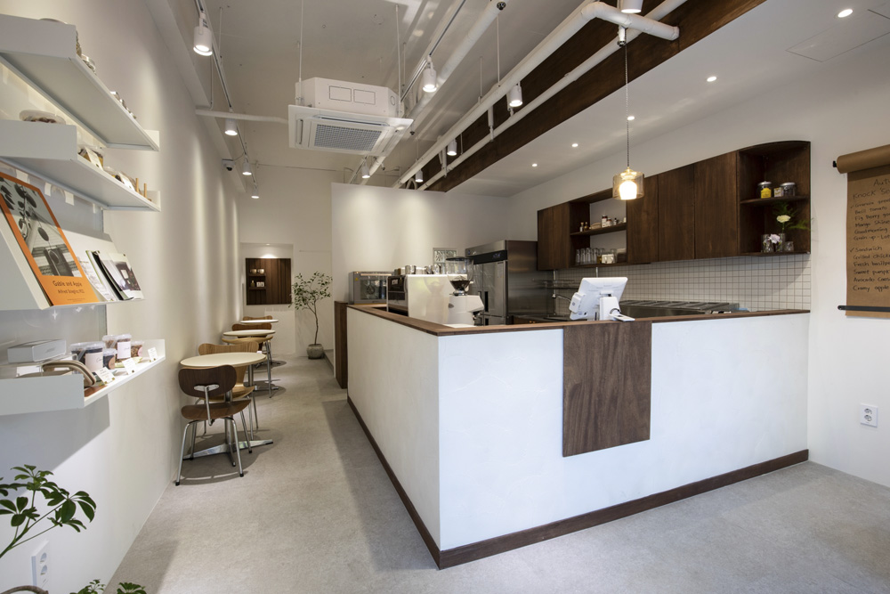 13 平米的精致诺克四季 | 白色与木色调的完美融合-3