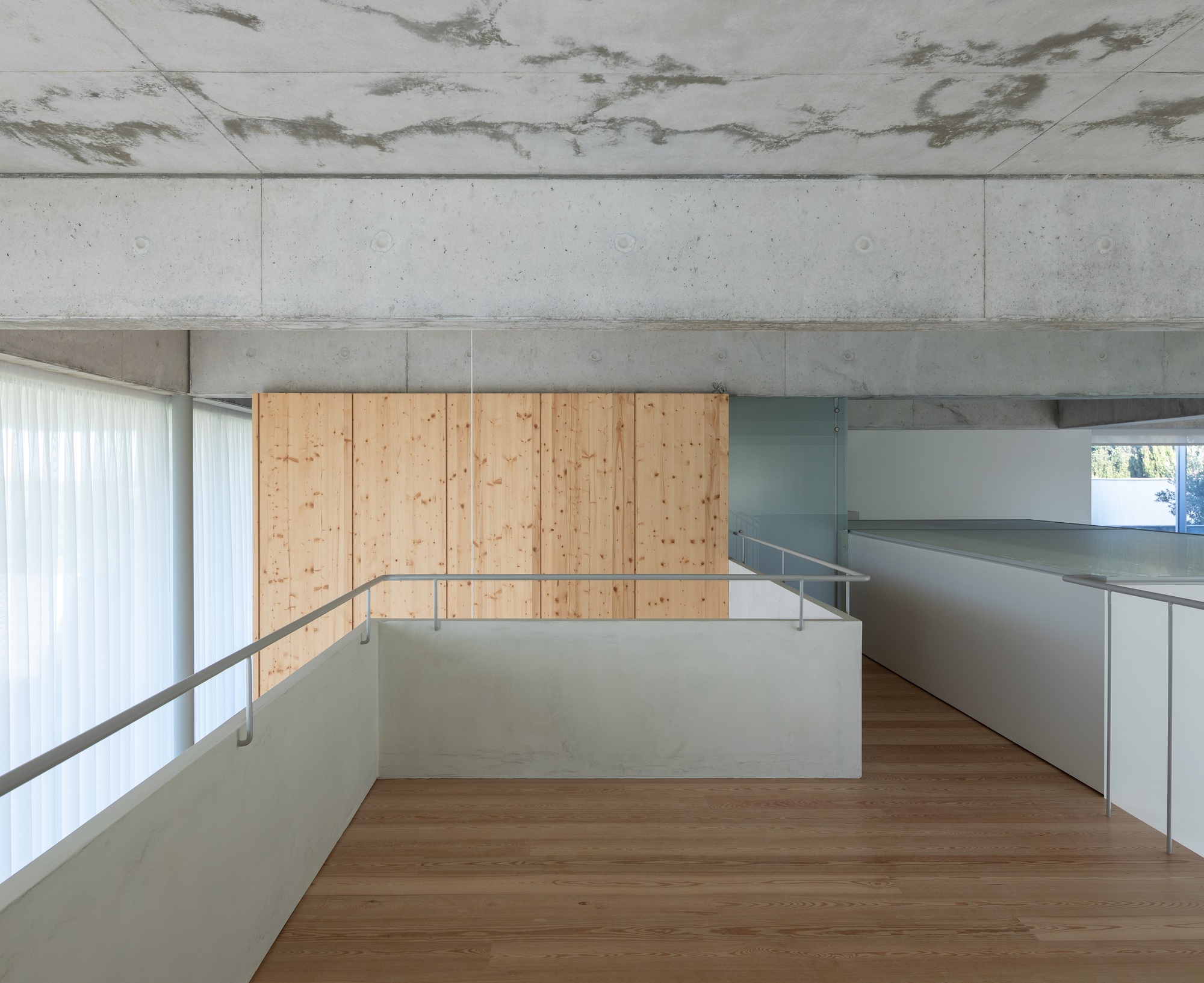 瓦拉达雷斯的房子丨葡萄牙丨Correia,Ragazzi Arquitectos-32