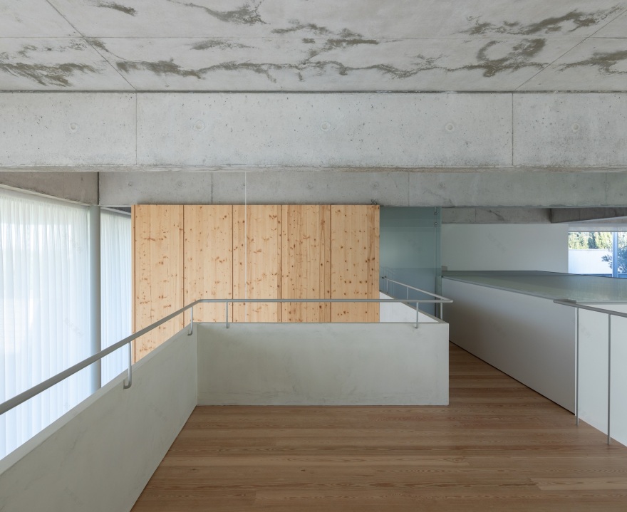 瓦拉达雷斯的房子丨葡萄牙丨Correia,Ragazzi Arquitectos-32
