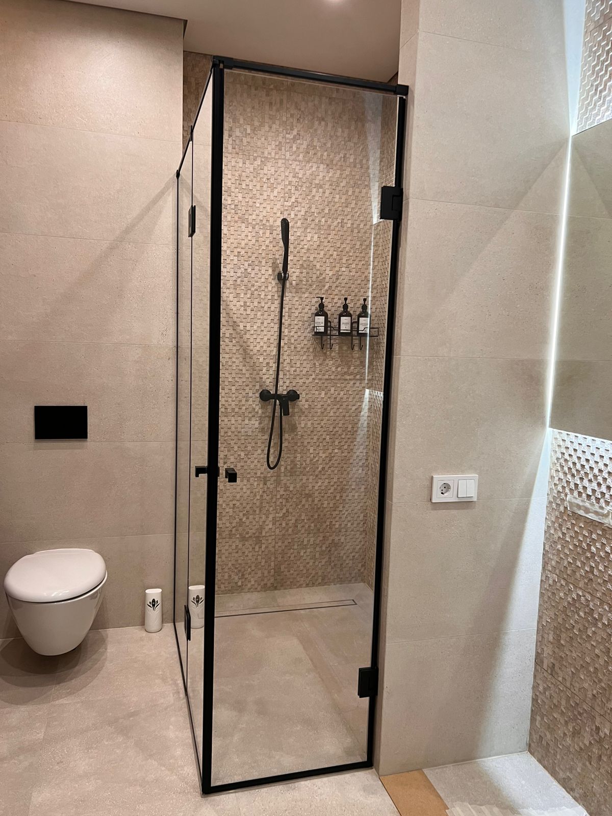 Реализованный дом 150 м2 в Подмосковье. Дизайн-проект интерьера + комплектация материалами, мебелью, светом и другими элементами-8