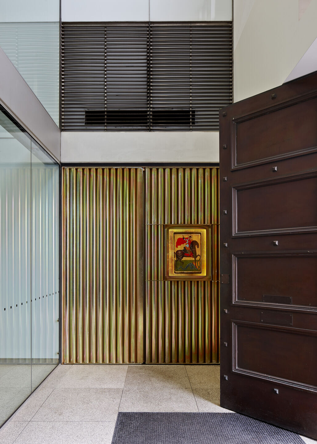 弧形纤维玻璃塑造的音响餐厅——墨尔本“Press Club”-14