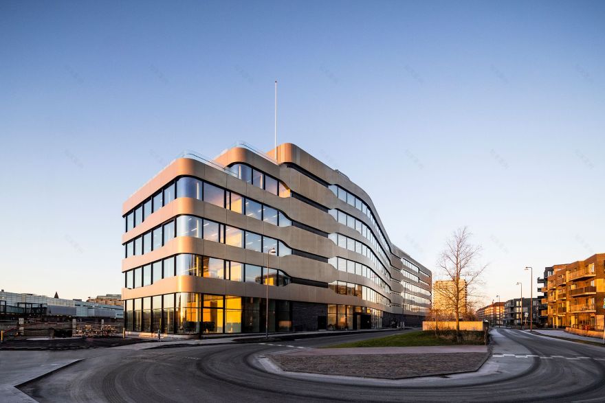 丹麦菲德烈西亚斯轮船公司总部(注:DFDS一般指丹麦菲德烈西亚斯轮船公司,若DFDS有其他确切所指,需根据实际情况调整) 丨DenmarkCopenhagen丨未明确提及,推测为PLH-12