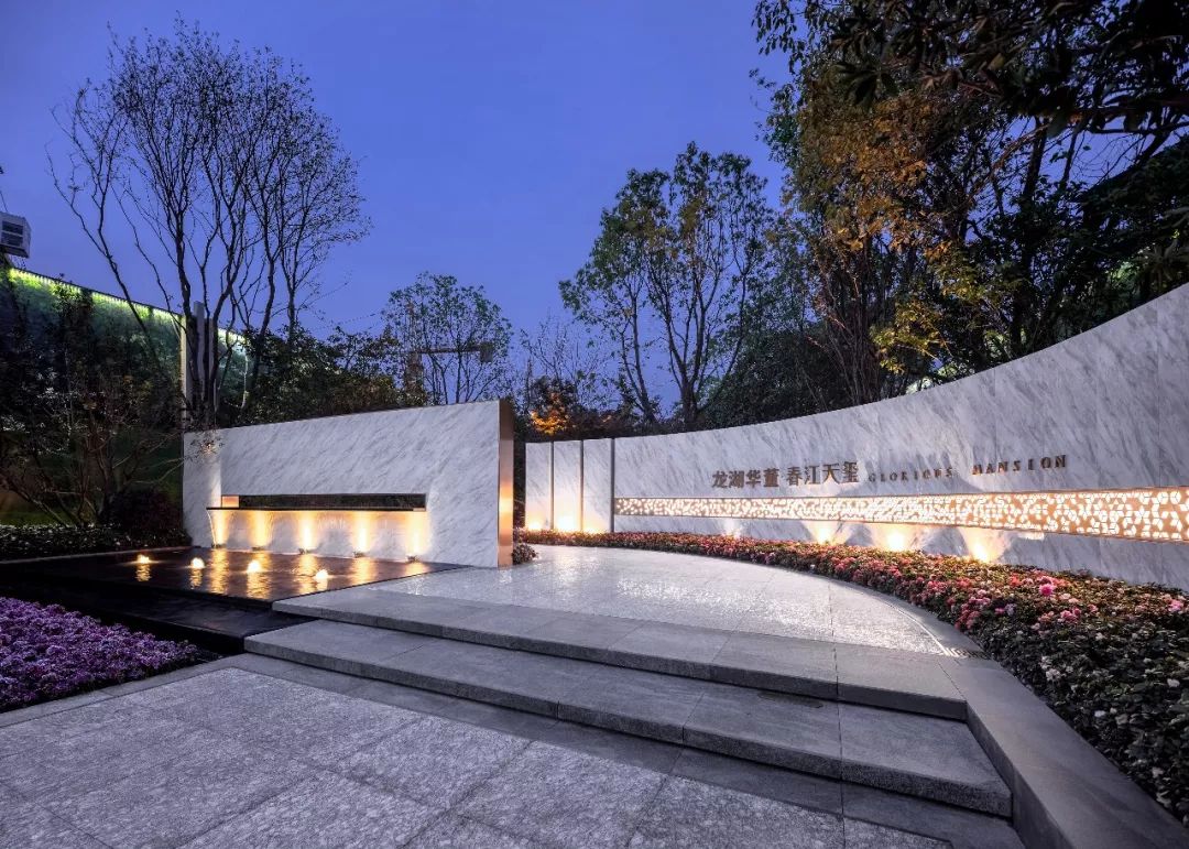 狭长夹缝中的隐谧花园 | 龙湖华董·春江天玺-27