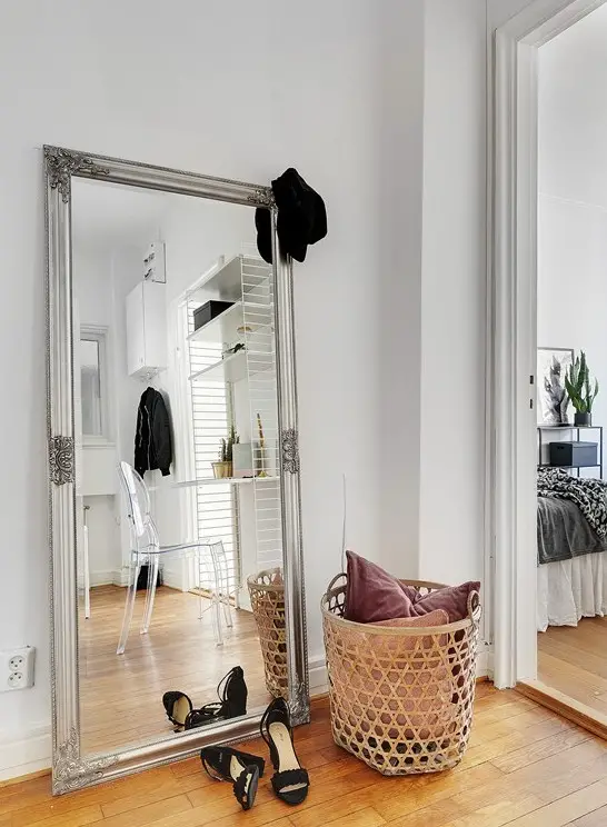 24 平米瑞典小公寓,入口变办公室巧妙利用空间-13