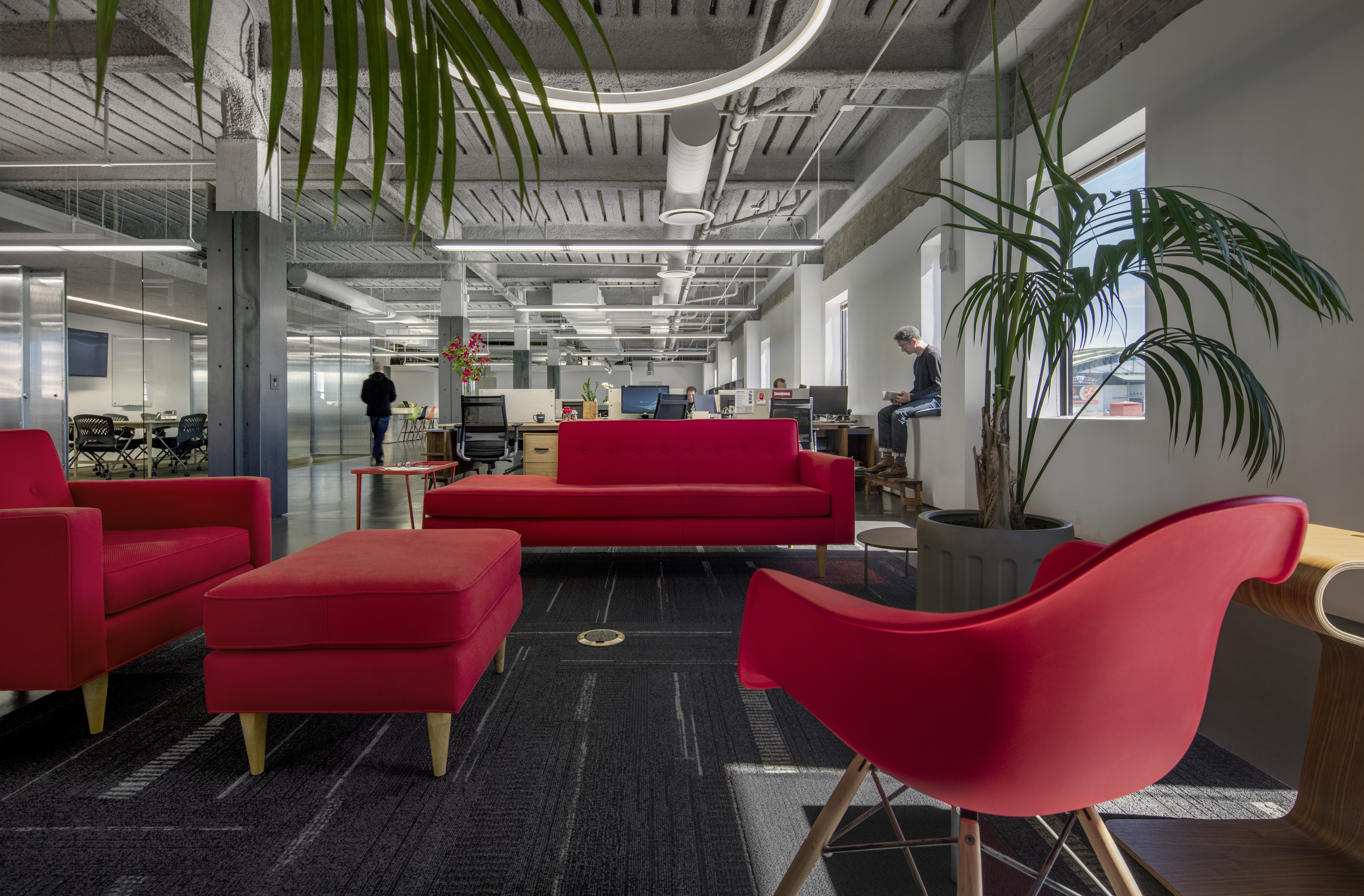 市井繁华之心 · 180 度公司打造的 Phoeni· 创业空间-15