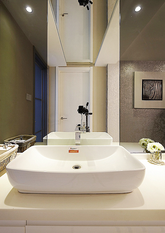 抢眼的家居搭配   105平古典复式奢华居-10