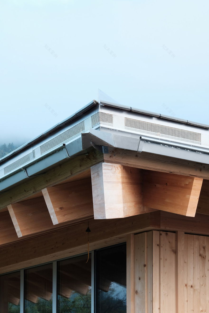 有金字塔屋顶的住宅,瑞士 / Charly Jolliet Architecte-10