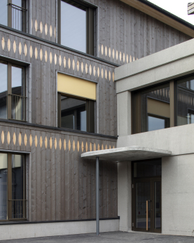 Riaz 小学扩建与翻新丨FAZ architectes
