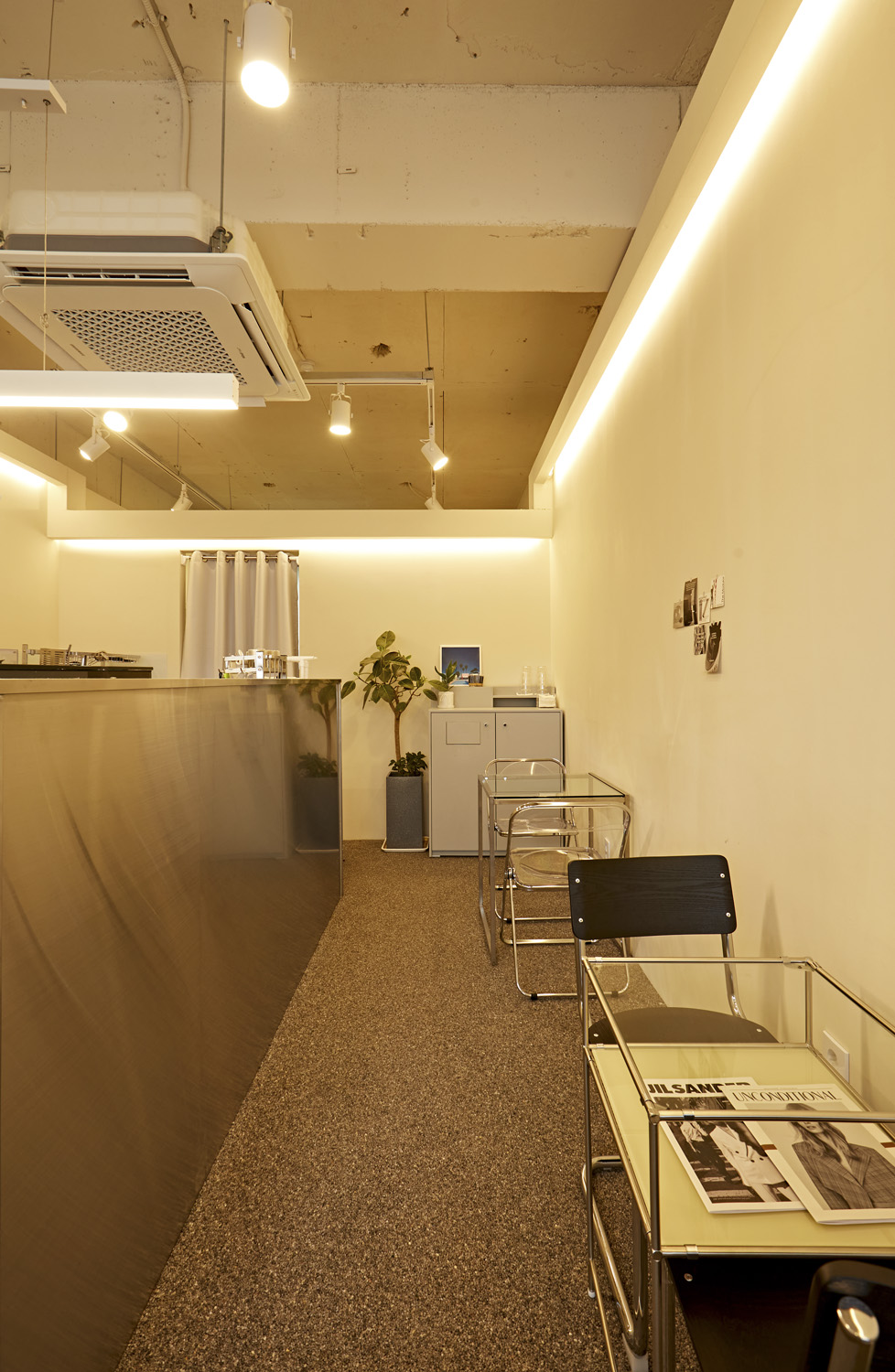 16 平米咖啡厅，极简设计惊艳亮相-14