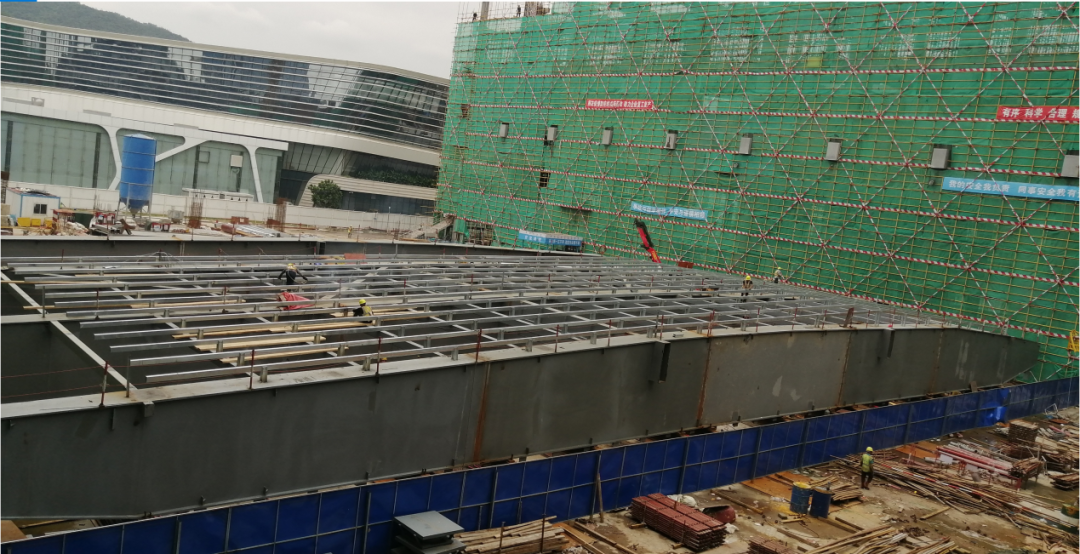 中建东方助力珠海国际会展中心“彩练”当空舞-50