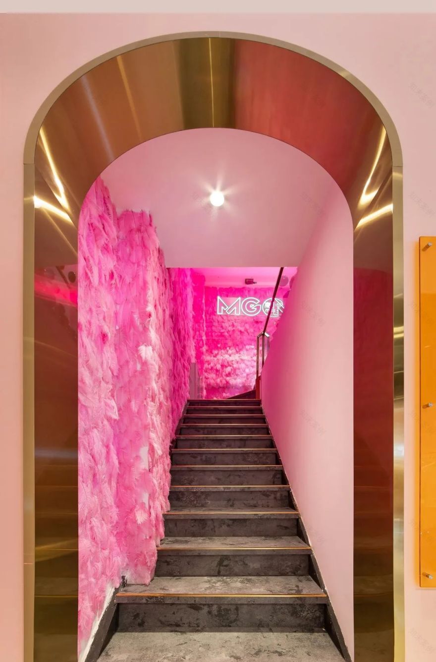 云南安宁轻奢时尚服饰店丨中国云南丨余得水-30