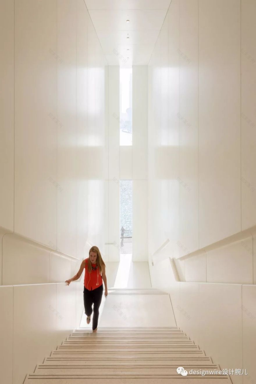 全球首个水上漂浮苹果店,创新设计诠释品牌理念-208