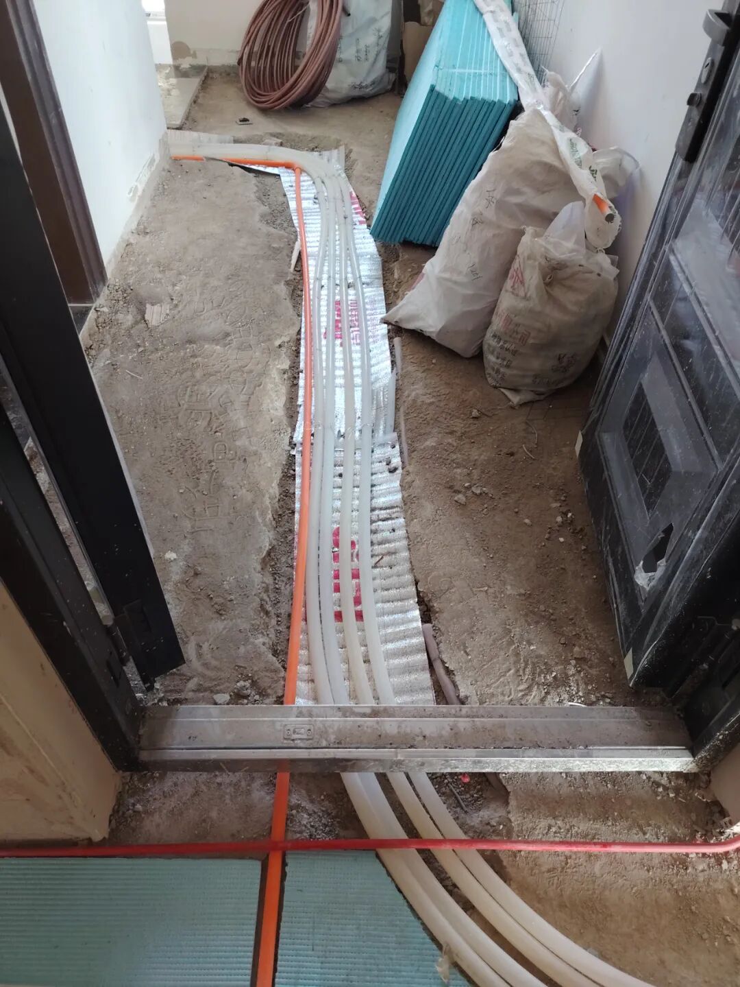 案例分享：成龙学府1-2-901水电暖竣工照-19