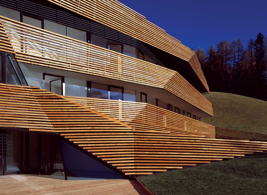 Strata 酒店 / PLASMA Studio-0