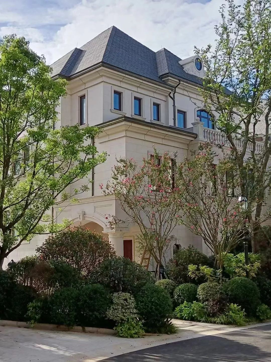 黛绿之海 · 融合传统与现代的私宅设计丨中国成都丨原色原宿空间设计-0