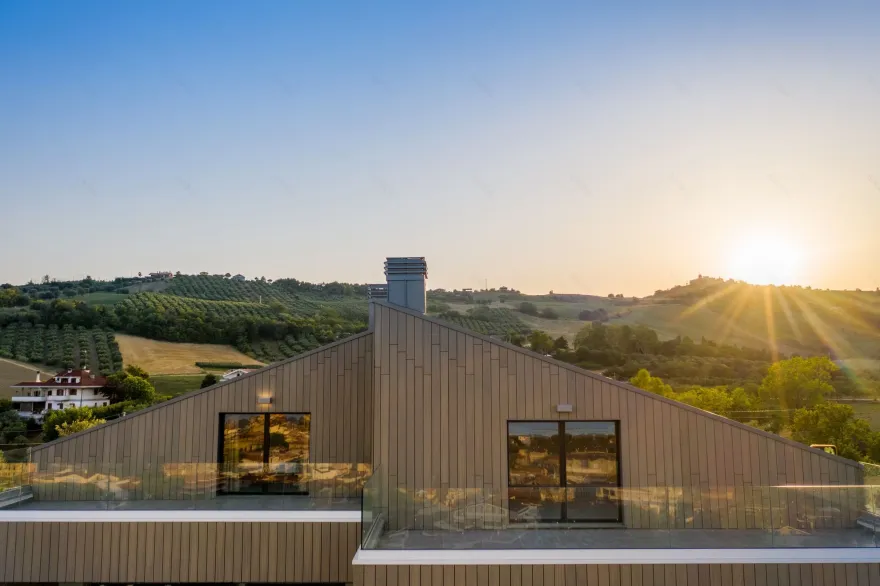 意式简约别墅 · 绿意与海景的生态家园-28