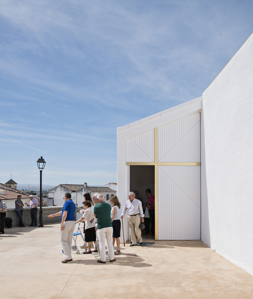 经济实用,融入历史与宗教的乡村教堂设计-34