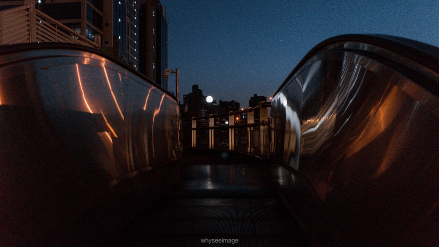 明亮时刻 · 不如回到街头丨中国上海丨whyseeimage-14