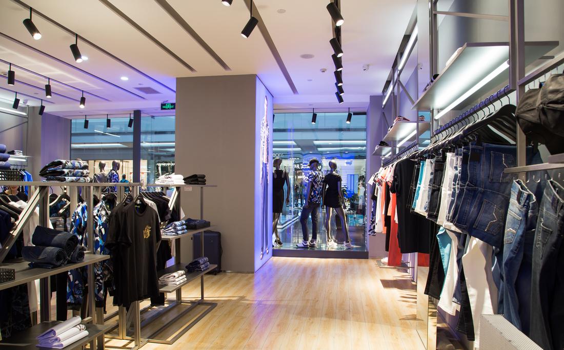 
范思哲*厦门（SM）门店 -4