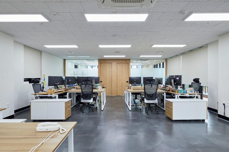 简约 85 平米办公空间设计-5