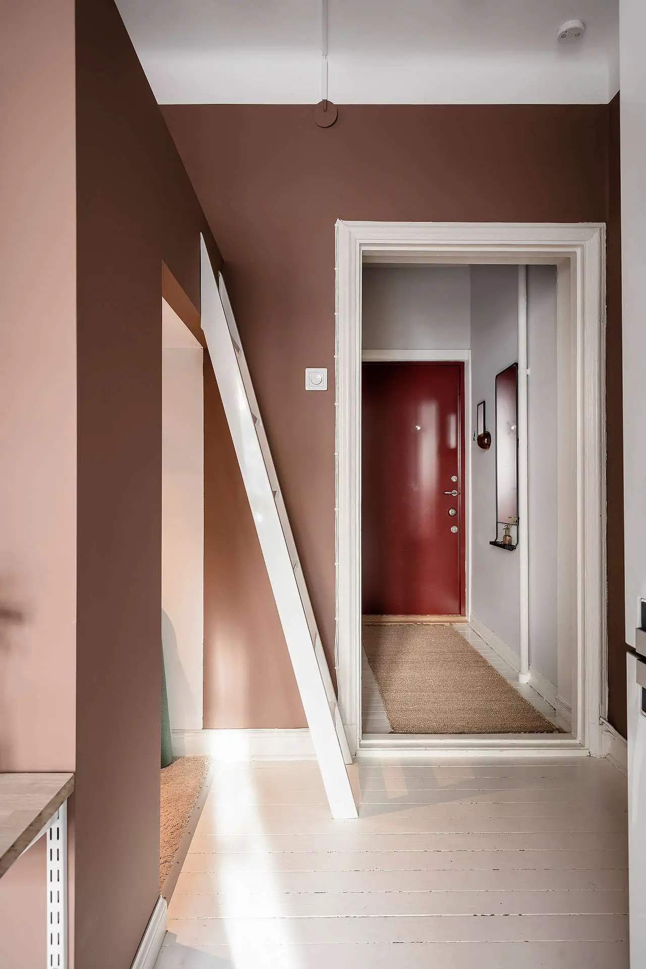 25 平米小公寓的神奇衣橱设计-7