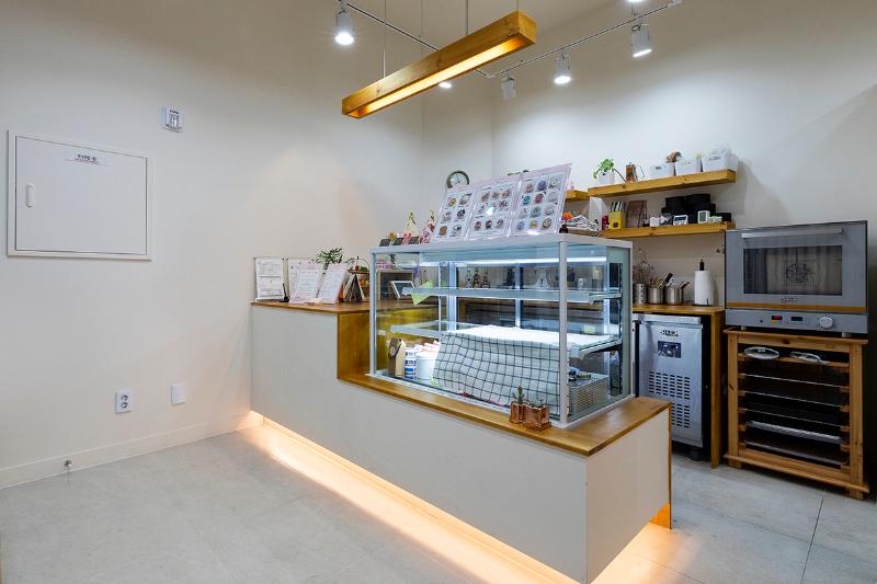 简约八平米烘焙工作室，成本低廉的温馨空间-3