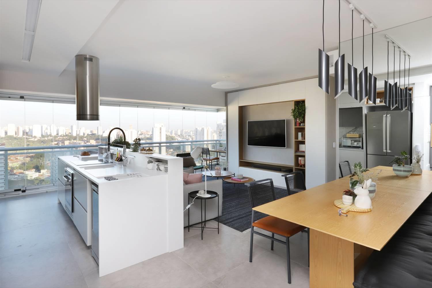 巴西 Vila Cruzeiro 公寓 | 木质温馨设计,城市景观与舒适家居的完美融合-2