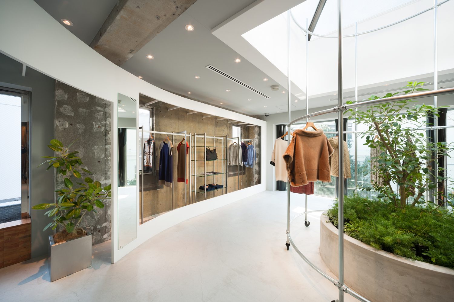 鳄鱼东京表参道

注：crocodile常见意为鳄鱼，Tokyo是东京，Omotesando是东京著名的表参道这里推测可能是指鳄鱼品牌在东京表参道的相关事物 丨日本京都丨FDS（照明设计）-0