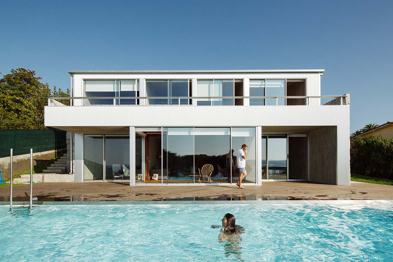 西班牙"波浪"海滨别墅 | 极简与温暖共存-46