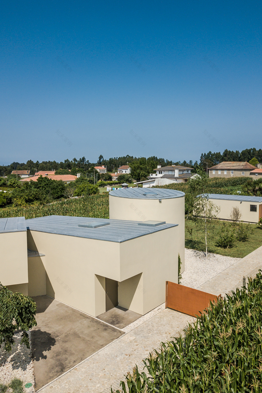 田野间的办公楼,葡萄牙 / Nelson Resende Arquitecto-78