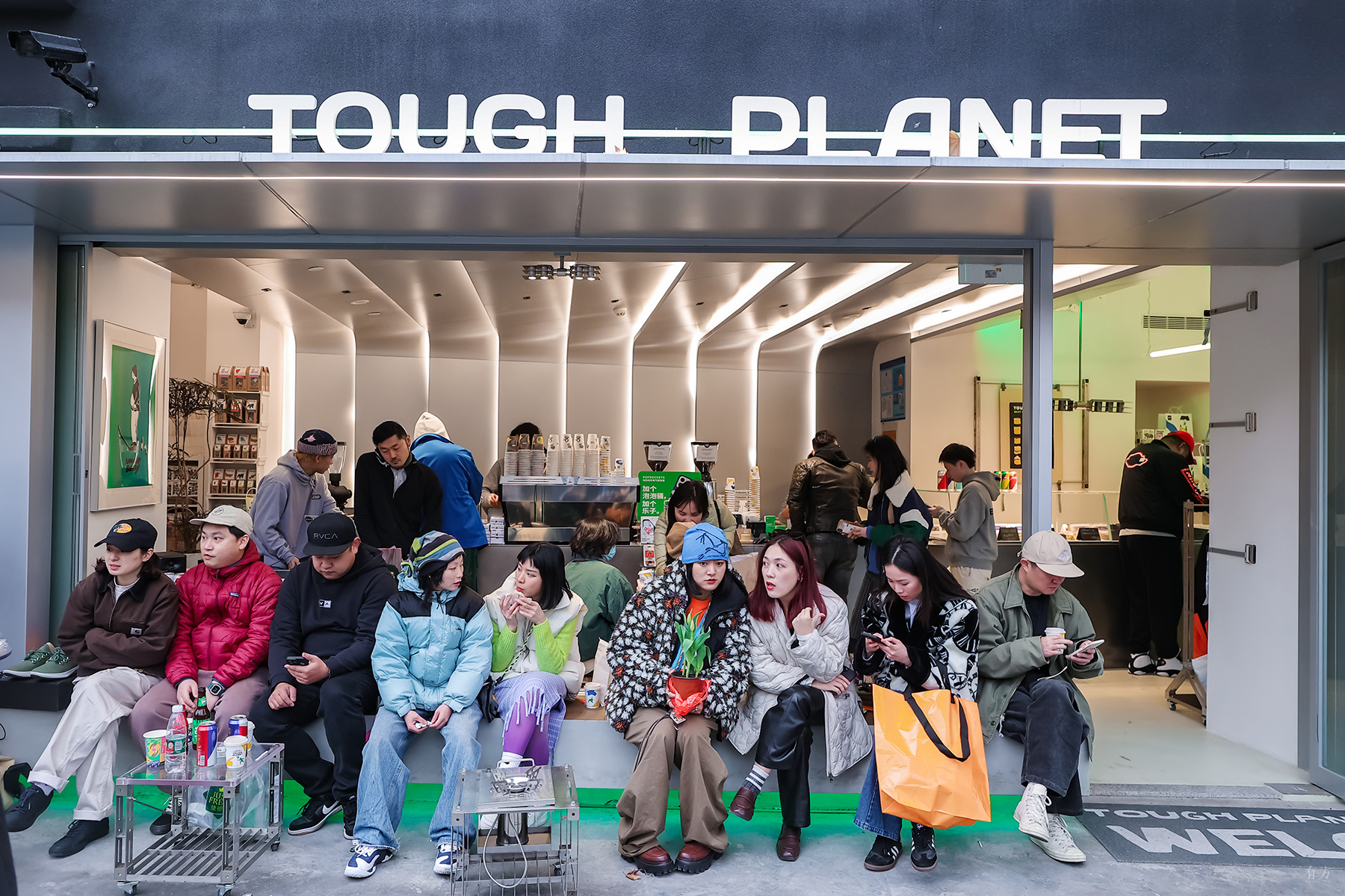 城市插件 · 硬核星球咖啡及零售首店丨中国上海丨ATAH介景建筑事务所-18