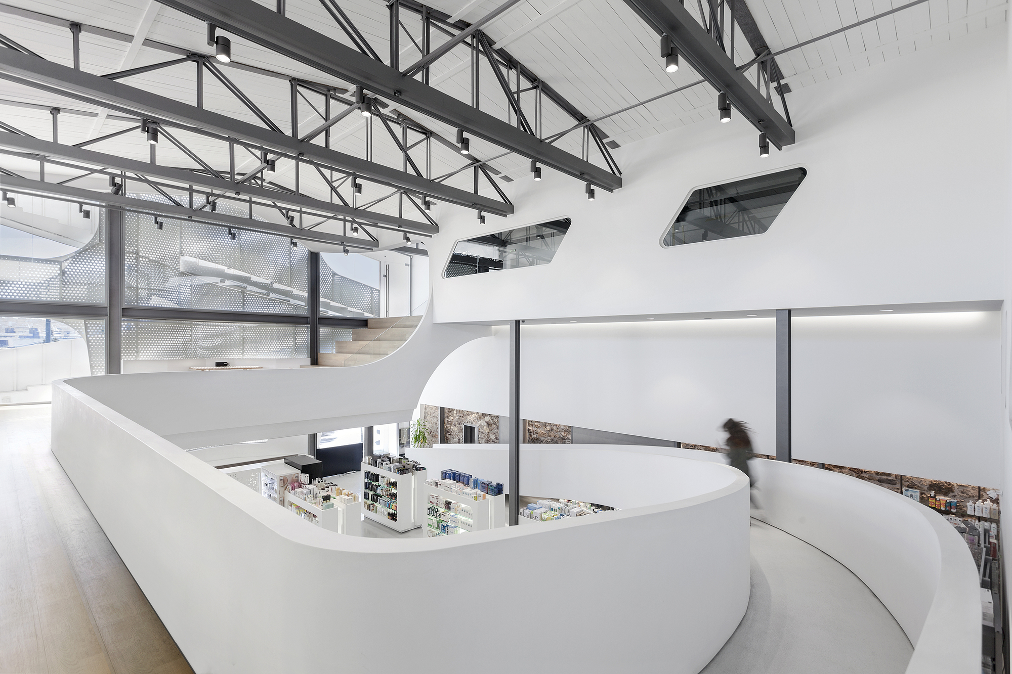 希腊最大药房,Klab 打造独特购物体验-24