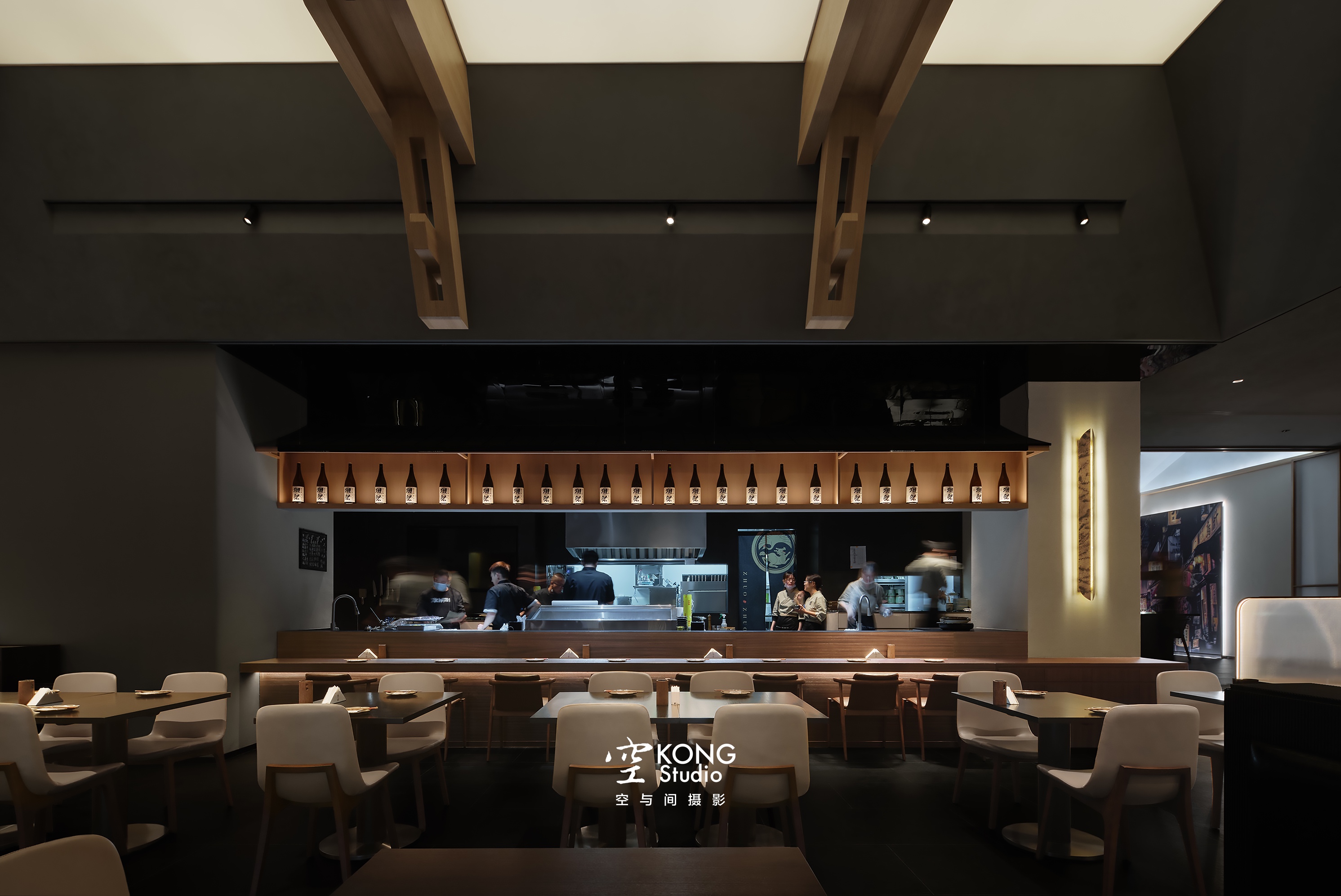 空与间摄影 | 暗黑系餐厅 灼与酌烧鸟店-1