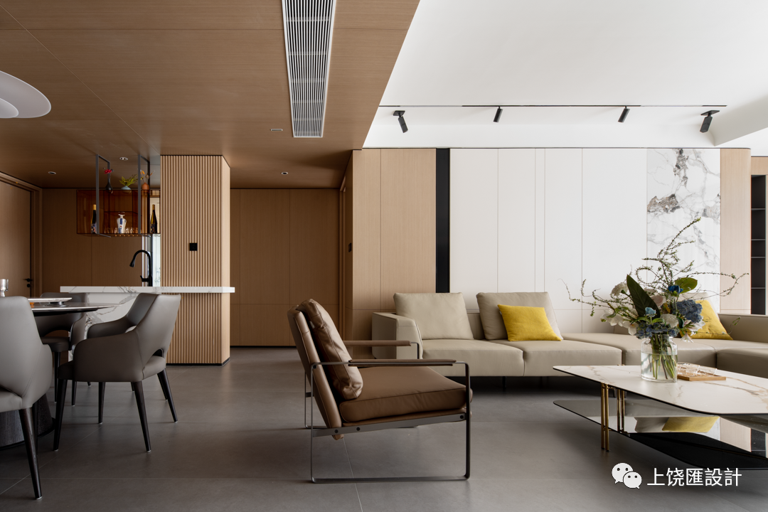 奶油白与原木色居住空间设计丨红石空间设计-16