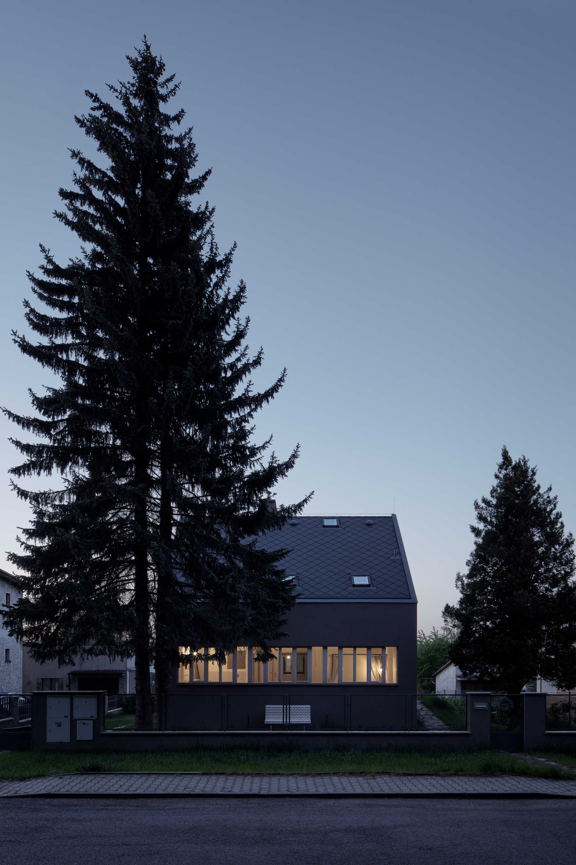 house by the forrest-39