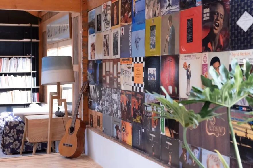 11 个陌生人同居 3 年,私生活首次曝光 | 看似佛系,实则野心勃勃-108